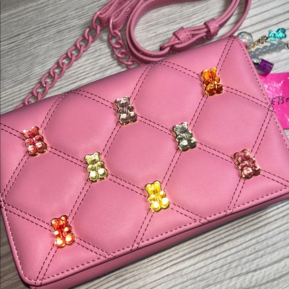 🐻 Gummy Bear Quilted Betsey Johnson Crossbody Bag NWT - Picture 4 of 14